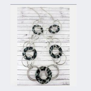 New Silvertone Gray Leopard Circle Link Necklace